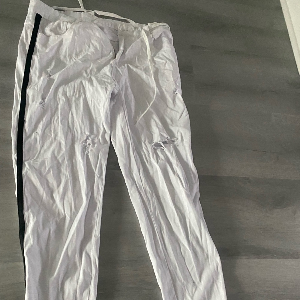 Distressed White denim skinny jeans size small 32